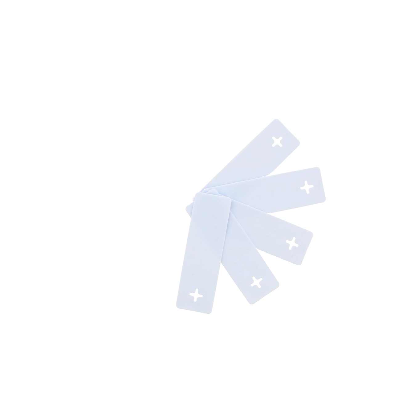 50 Etiquettes PVC blanc - Trou d\'accroche en forme de + 