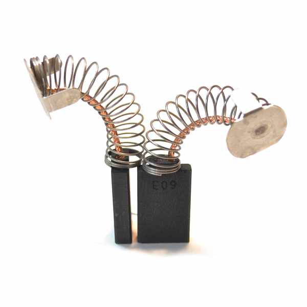 +Jeu 2 Charbons / Wacker Da-6,35x19x28,5